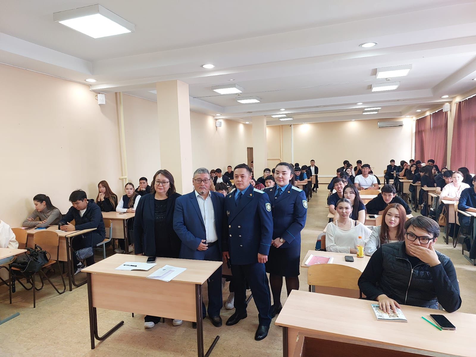17 сентября 2025 года в Университете Кунаева в рамках исполнения Меморандума о сотрудничестве между прокуратурой города Алматы и Университетом Кунаева
