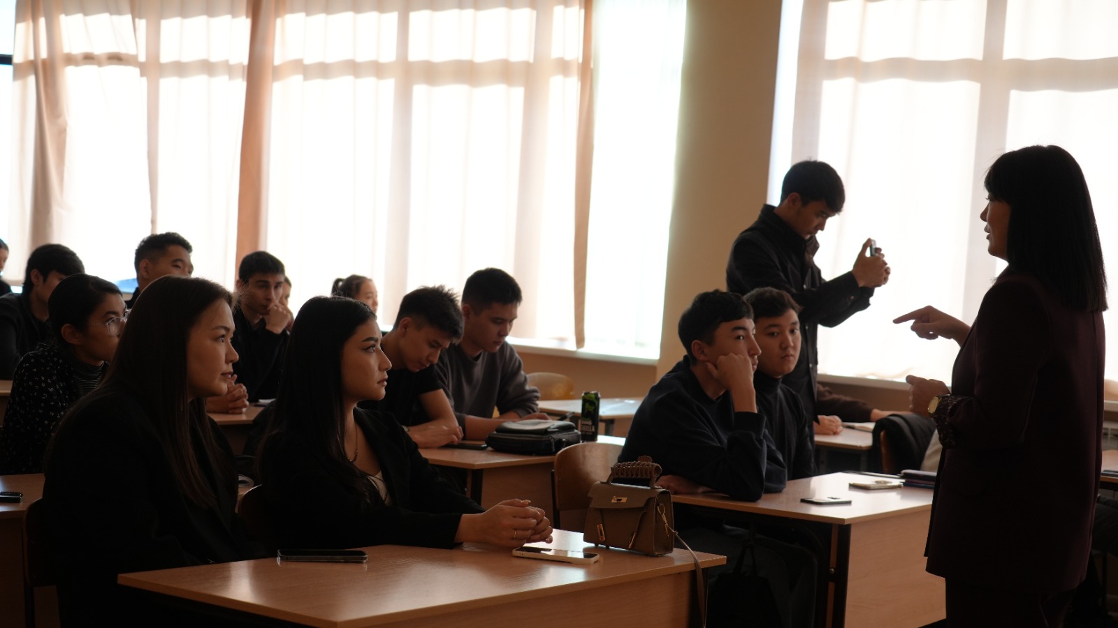 В рамках международного сотрудничества в Университете Кунаева прошли лекции кандидата юридических наук