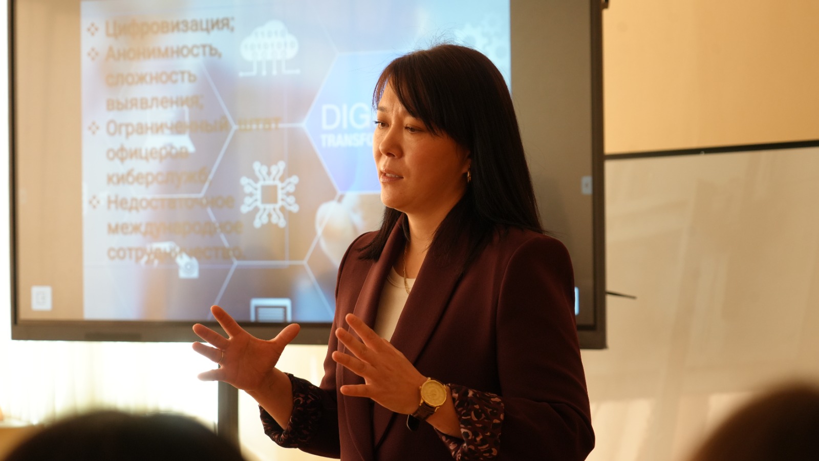 В рамках международного сотрудничества в Университете Кунаева прошли лекции кандидата юридических наук