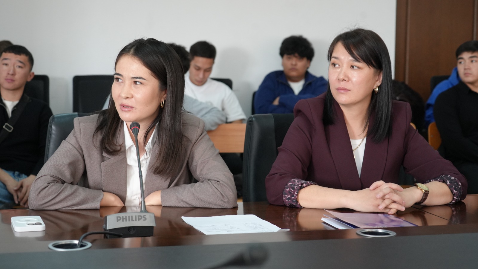 11 ноября 2025 года в Университете Кунаева прошёл международный круглый стол на тему «Идеология закона и порядка в цифровую эпоху