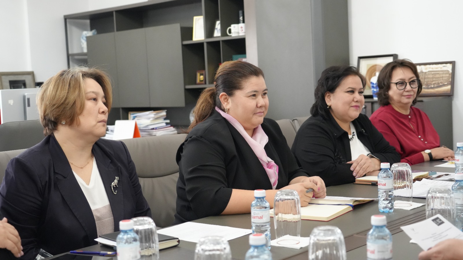 Визит делегации Азербайджанского государственного экономического университета (UNEC) в Университет Кунаева.