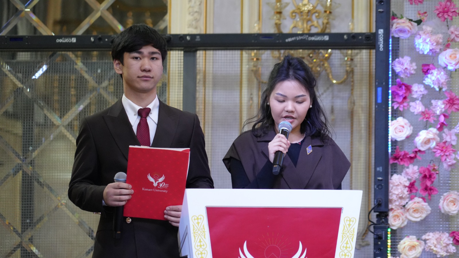 В Университете Кунаева прошёл праздничный вечер, посвящённый 95-летию Мукагали Макатаева.