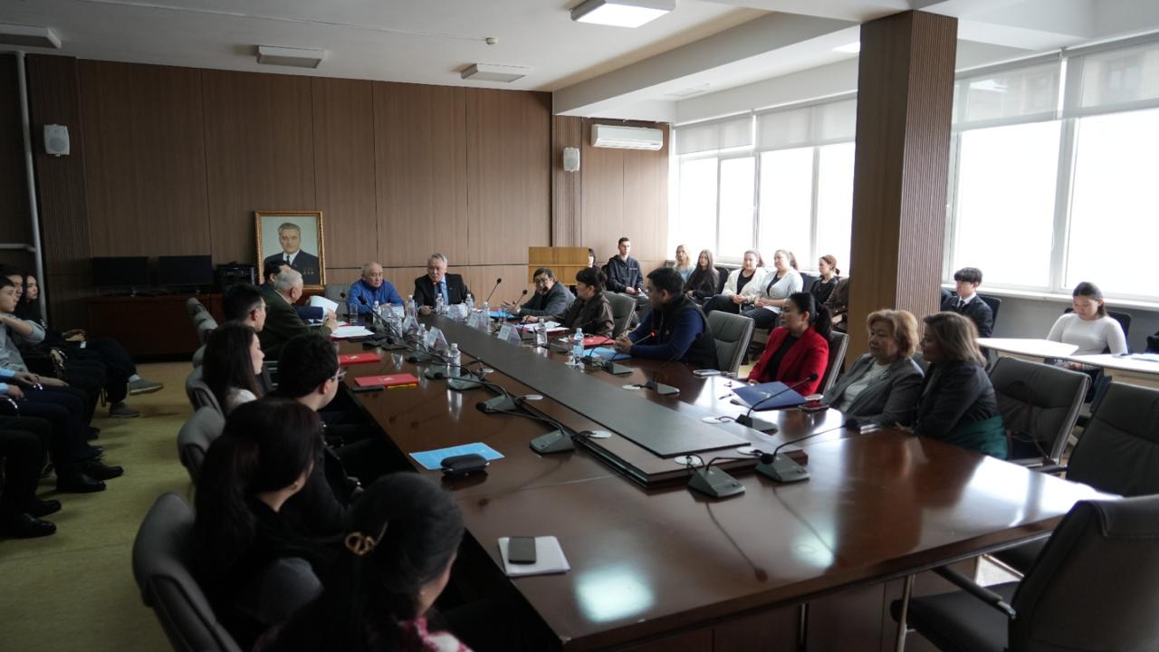 Международный круглый стол на тему: «Международно-правовые проблемы взаимодействия государств ШОС в сфере таможенного дела, пограничным вопросам и экономического сотрудничества».