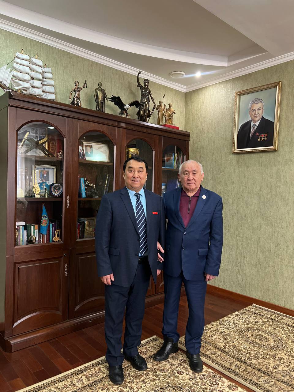 С 23 по 27 февраля в Университет Кунаева с визитом находился доктор юридических наук Шэньси Сауыт Ракымжан