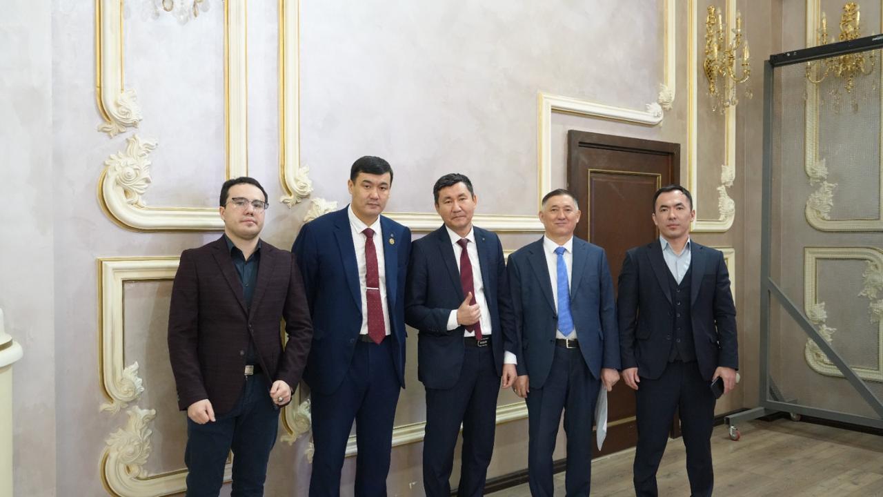 В Университете Кунаева прошёл праздничный вечер «Мир красавиц».