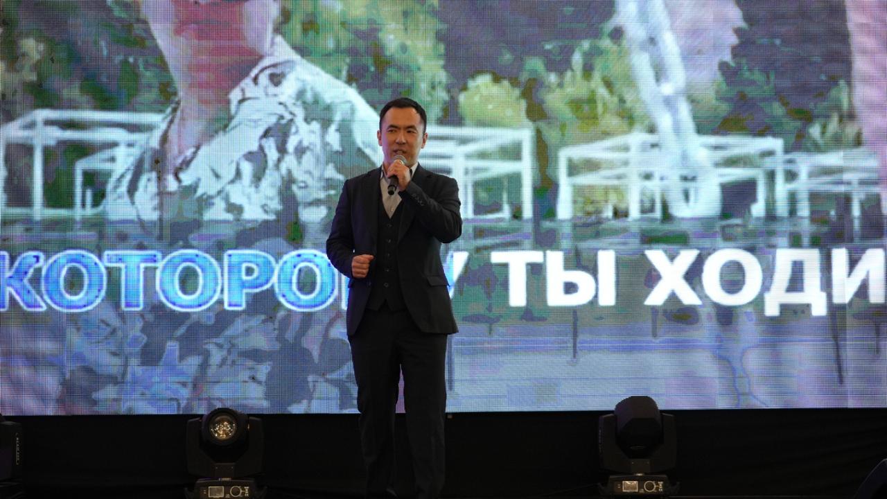 В Университете Кунаева прошёл праздничный вечер «Мир красавиц».